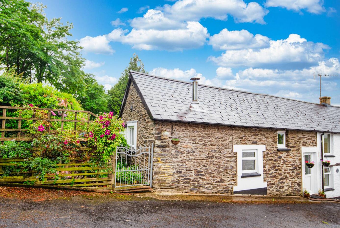 Clyn Glas Holiday Cottages