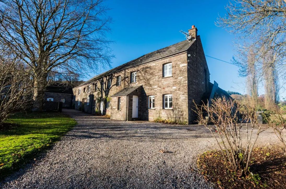 Honeysuckle Cottage & The Coachmans Cottage