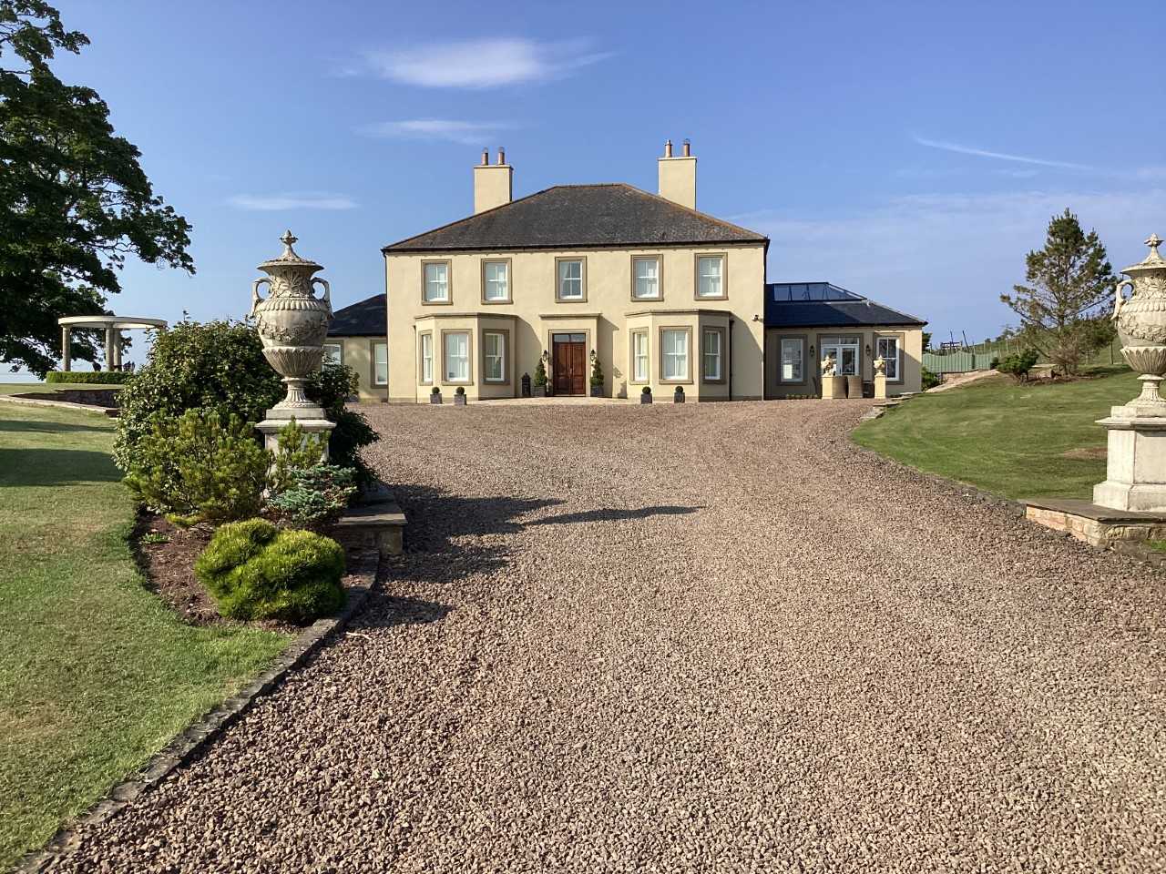 The Garden House At West Longridge Manor